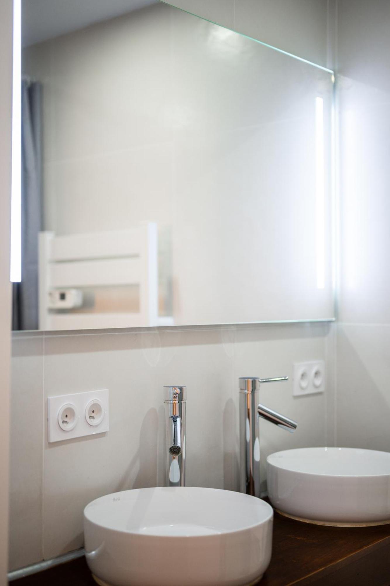 Cosy & Chill Appartements - 10 Min De La Mer - Jardin, Netflix, Terrasse, Fibre & Parking Cagnes-sur-Mer Ngoại thất bức ảnh